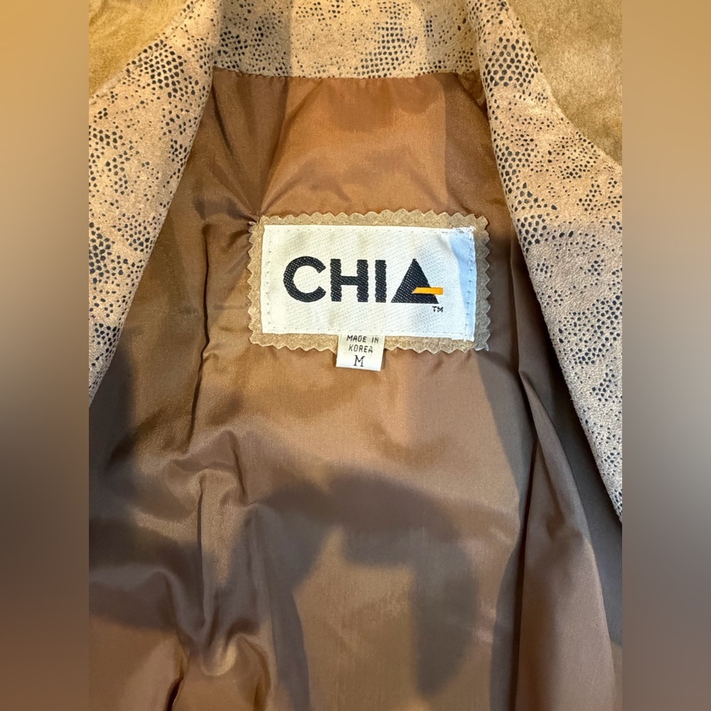 Vintage CHIA Genuine Leather Cropped Jacket Tan Snakeskin Detail Size M - Picture 3 of 6